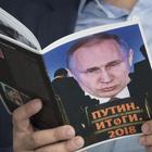 Alta tensione: la May espelle 23 diplomatici russi. Mosca minaccia: "È scontro, reagiremo"