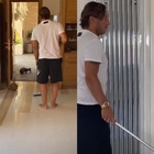 Francesco Totti e Ilary Blasi, topo in casa. Lei testimonia la seconda parte della caccia al roditore: la reazione del capitano stupisce