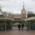 Covid Usa, Disneyland in California si trasforma in un un mega centro per le vaccinazioni