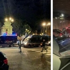 Scontri tra anarchici e polizia a Roma: agente ferito. Traffico in tilt e giovani barricati nei locali della movida