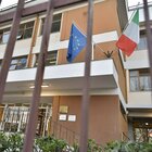 Scuole chiuse in Campania, la Regione: «Legge ci consente stop didattica in presenza». Sicilia, rientro in classe rinviato di tre giorni