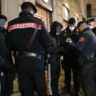 Milano, sabato sera fra risse e coltelli in corso Como: sei feriti