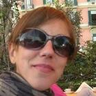 Non risponde ai famigliari, i carabinieri entrano in casa e la trovano morta: «Un malore». Silvia aveva 42 anni