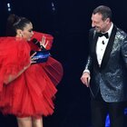 Sanremo 2021, Elodie "in rosso": «L'abito è molto pesante...»