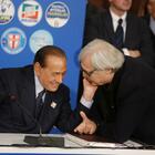 Berlusconi, addio Colle? Sgarbi: «Operazione si è fermata, Silvio è triste. Lui vorrebbe Mattarella, non Draghi»