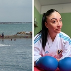 La campionessa di karate salva due bimbe in mare, prima la paura e poi gli applausi a Ladispoli