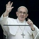 Papa Francesco sta meglio, l'8 dicembre sarà in piazza di Spagna. Don Viganò: «Presto tornerà ad una vita normale»