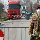 Virus, Zaia e Fedriga: «Esercito per blindare i confini». Allarme contagi dai Balcani