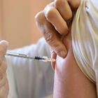 «Il vaccino anti Covid non rende sterili»: uno studio smentisce le ultime bufale in circolazione