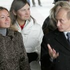 Le sanzioni Ue alla Russia entrano in vigore: 217 nella blacklist, anche le due figlie di Putin