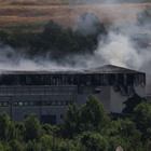 Malagrotta, il giorno dopo l’incendio lo stabilimento continua a bruciare (fotoservizio Toiati)