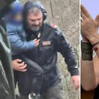 Giorgia Meloni posta la foto del poliziotto che mette in salvo un bimbo a Ischia: «Il governo e l’Italia vi sono grati»