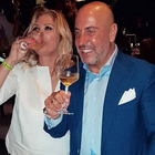 Tina Cipollari, super party per il compleanno di Vincenzo Ferrara: «Per festeggiare i 50 anni del mio amore...»