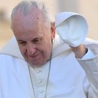 Papa Francesco caduto: «Inciampato mentre tornava a Santa Marta»