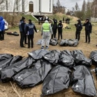 Ucraina, la polizia: «Trovati 420 cadaveri di civili a Bucha»
