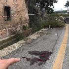 Roma, spara e uccide la fidanzata in mezzo alla strada: choc a Santa Palomba