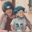 Mattia morto a 8 anni nell'alluvione, il saluto del papà: «Torneremo a girar in Vespa e tirar baci»