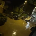 Maltempo, in Sardegna allerta rossa: a Bosa strade allagate e torrenti di fango