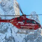 Sciatore italiano muore su Alpi svizzere dopo caduta in crepaccio: trasportato a Berna