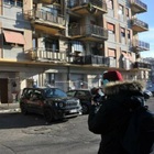 Ostia, uomo ucciso con cinque colpi di pistola sotto casa: Fabrizio Vallo aveva 48 anni