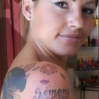 Eliana Michelazzo su Instagram si pente del tatuaggio fatto con il nome del marito "immaginario" Simone Coppi