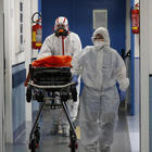 Coronavirus, 88 morti e 177 casi in più: calano i contagi, ma in Lombardia solo tremila tamponi