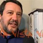 Salvini al Pilastro di Bologna citofona a famiglia tunisina: "E' vero che spacciate"