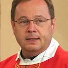Coppie gay, presidente vescovi tedeschi sfida Roma: serve la benedizione per queste unioni