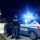 Agguato a Foggia, 30enne ucciso in strada a colpi di pistola. Fermato un 17enne: si è costituito