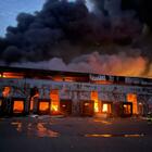 Bombardamenti a Kiev, raid su ospedale oncologico a Mykolaiv. Colpita moschea a Mariupol, attacco respinto a Dnipro