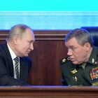Che fine ha fatto Gerasimov? Sparito il braccio destro di Putin: «Lo zar insoddisfatto per la guerra, vuole farlo fuori»
