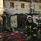 Bombardamenti russi nei sobborghi di Kiev