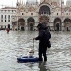 Venezia a rischio, il livello del mare può crescere fino a 1,2 metri: gli scenari dei ricercatori