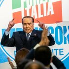 Berlusconi show: «Senza Forza Italia non c'è centrodestra. Ogni tanto mi chiedo: Silvio? Sono io...»