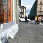 Catania, nuova allerta meteo: sacchi di sabbia davanti ai negozi
