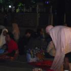 Indonesia, la disperazione delle persone costrette a dormire in strada