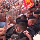 Ita, rottura con i sindacati: tensione tra manifestanti e polizia