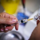 Vaccino, è allarme over 60: 2,5 milioni non hanno ancora fatto la prima dose