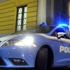 Droga, 13 arresti a Roma: anche una cravatta e le maniche della camicia usate come nascondigli