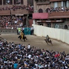 Palio di Siena torna dopo due anni: due Contrade escluse per infortunio dei cavalli