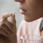 Bonaccini: «Pillola aborto sarà distribuita nei consultori»